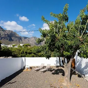 https://la-casita-de-juana.tenerifehoteles.net
